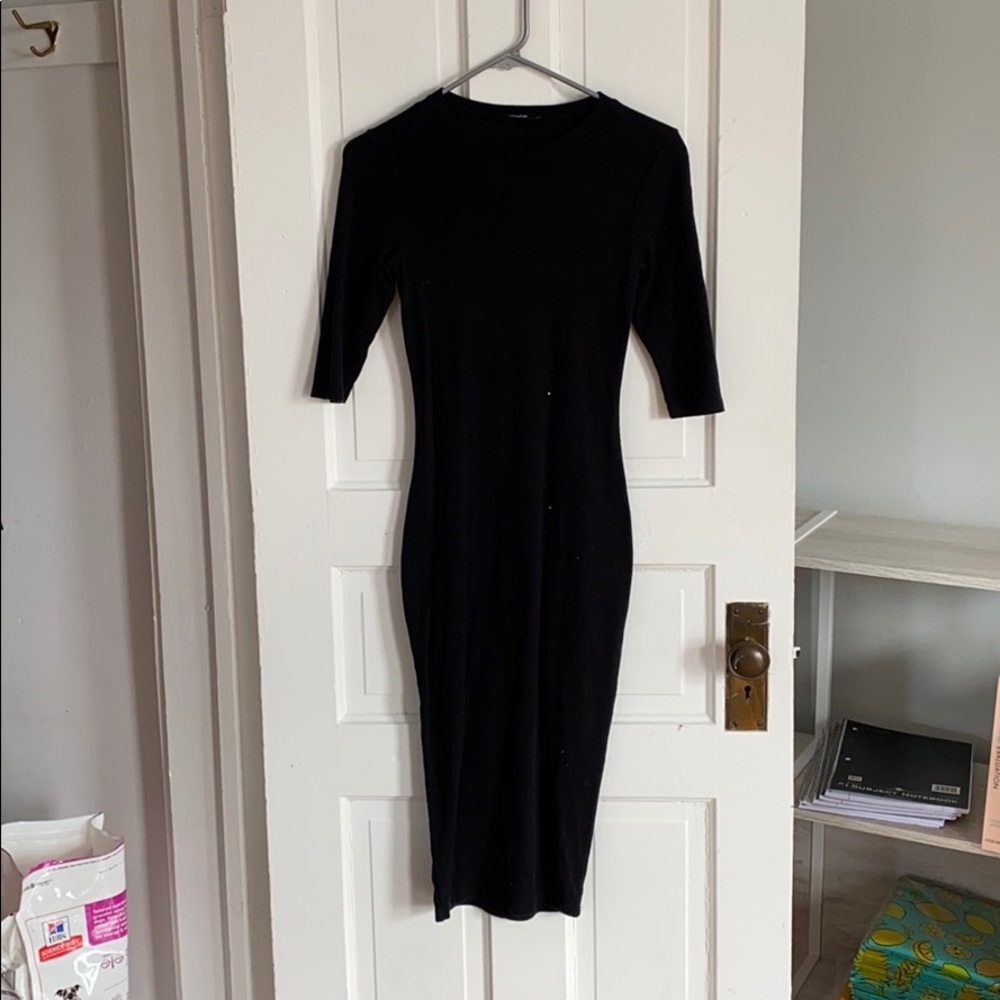 Soft and flattering bodycon dress!